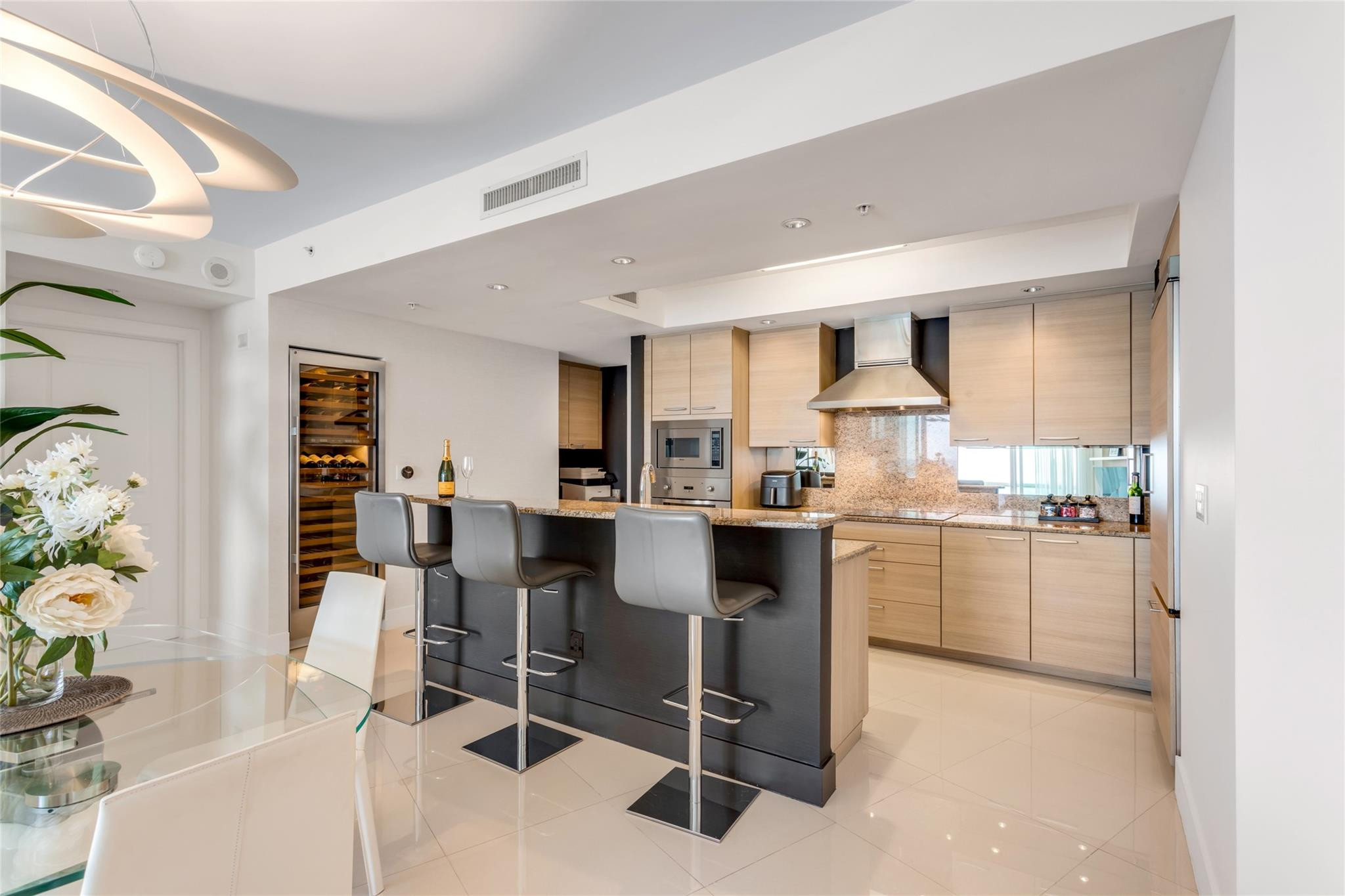 1 N Ocean Boulevard 1603