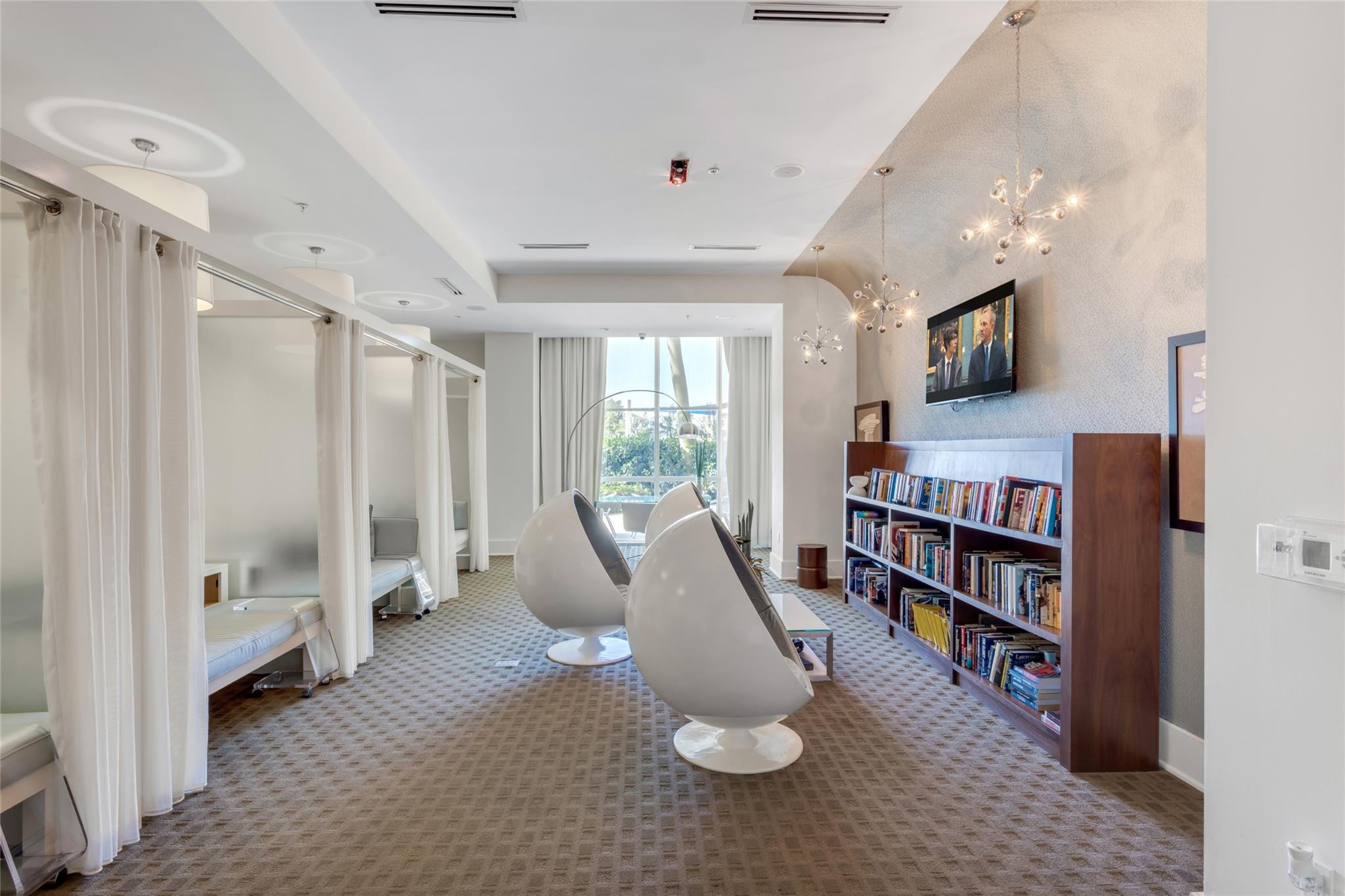1 N Ocean Boulevard 1603