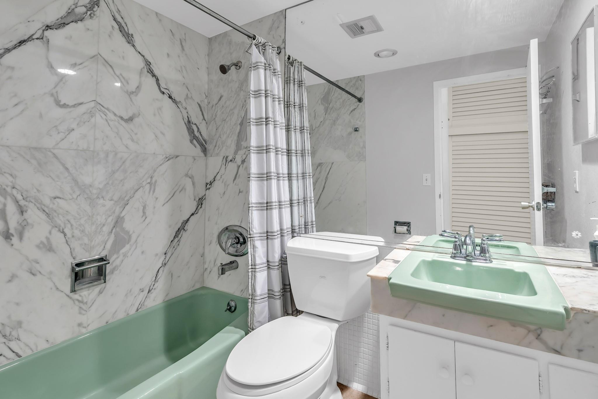 3300 NE 36th Street 1110