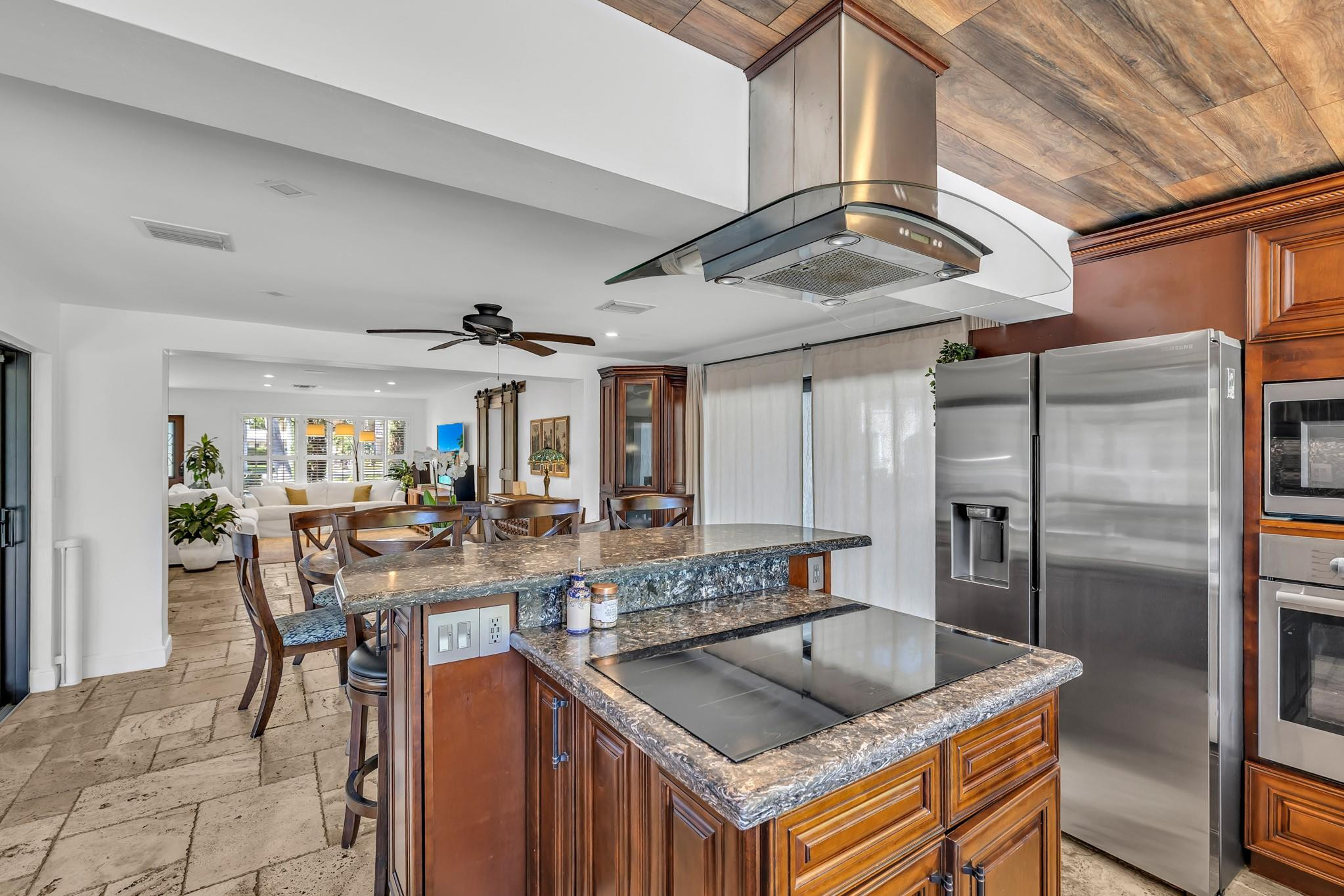 2801 NE 48th Court