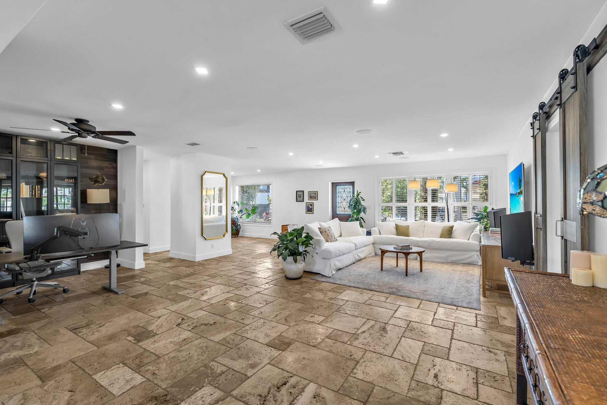 2801 NE 48th Court