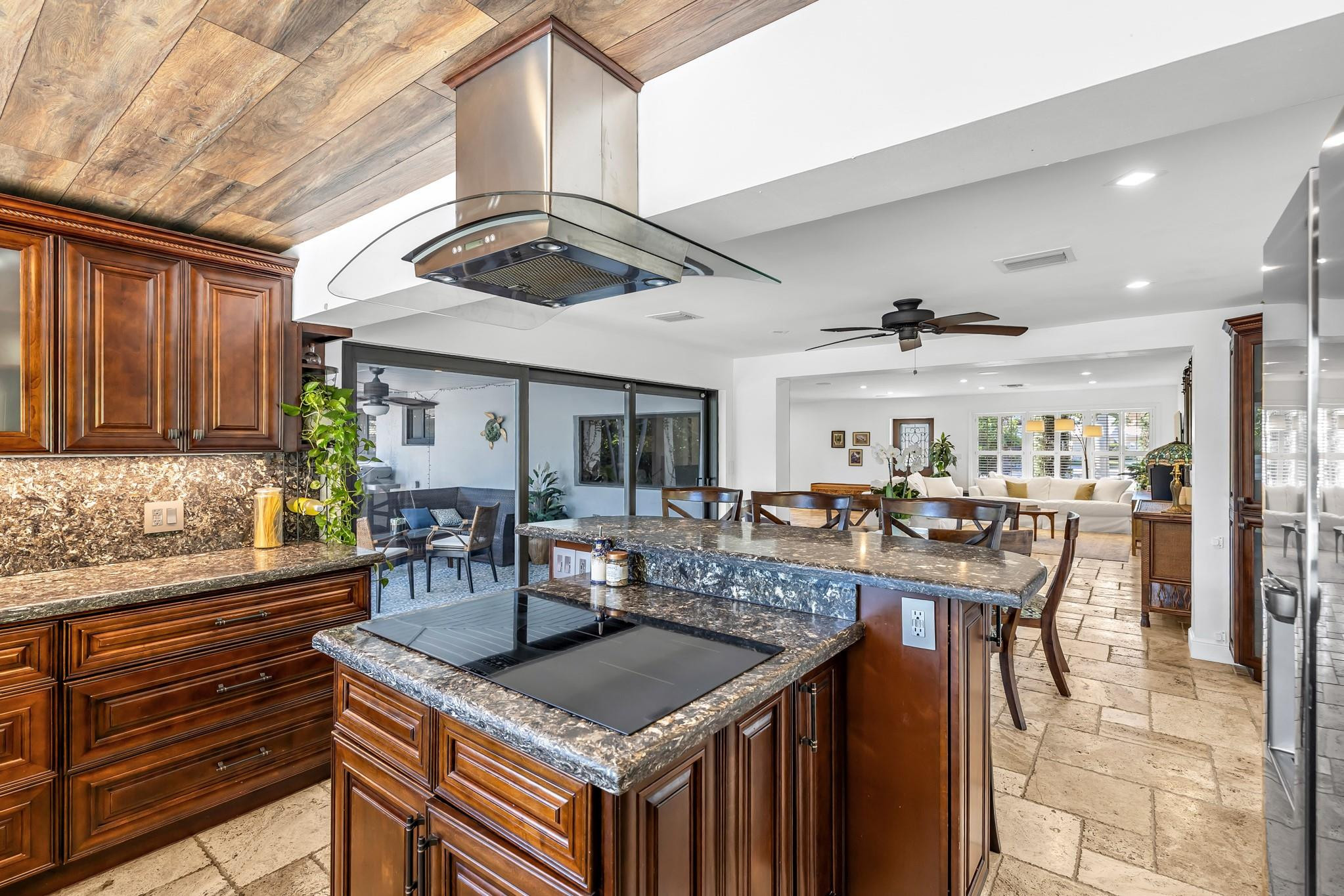 2801 NE 48th Court