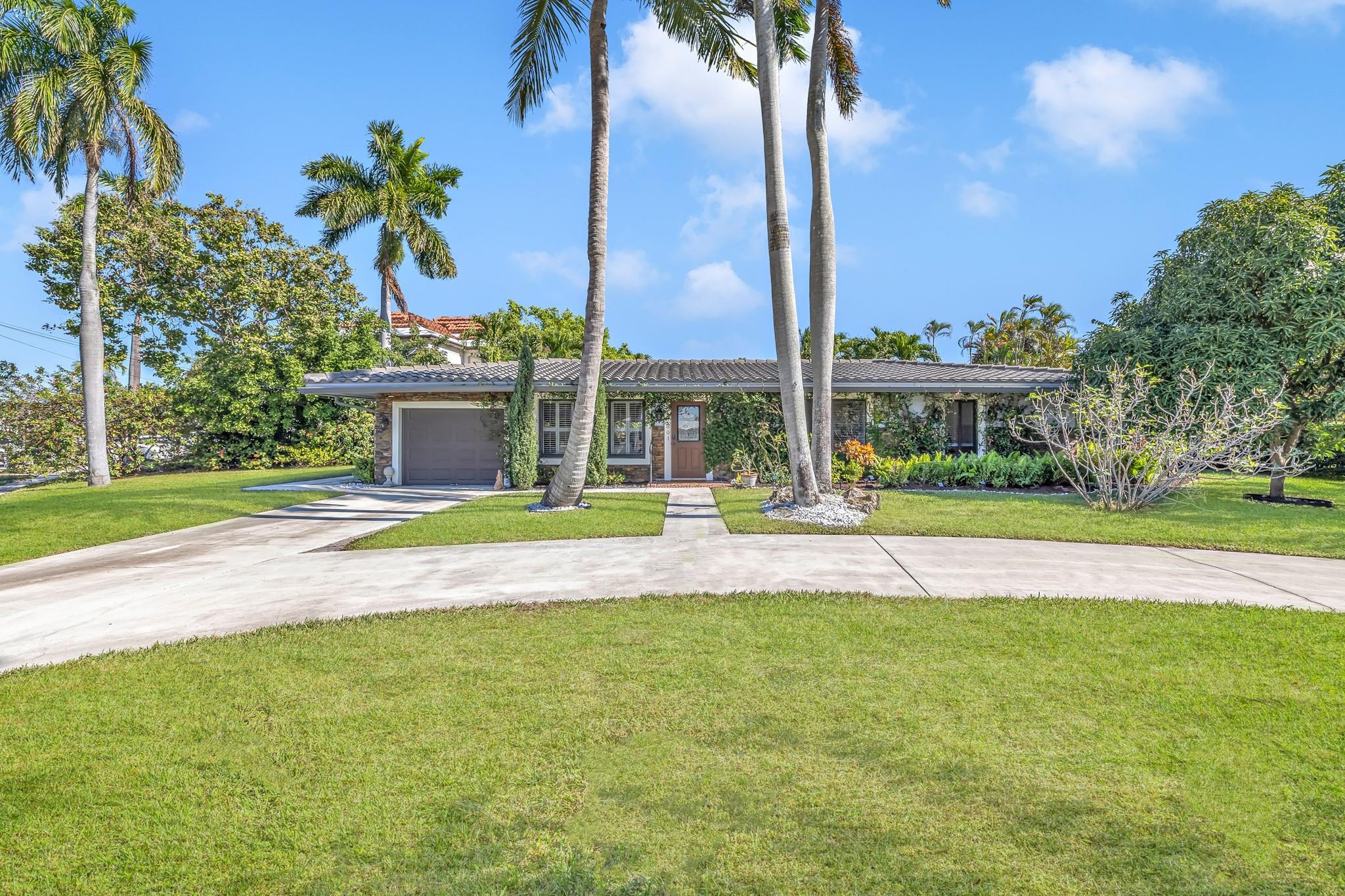 2801 NE 48th Court