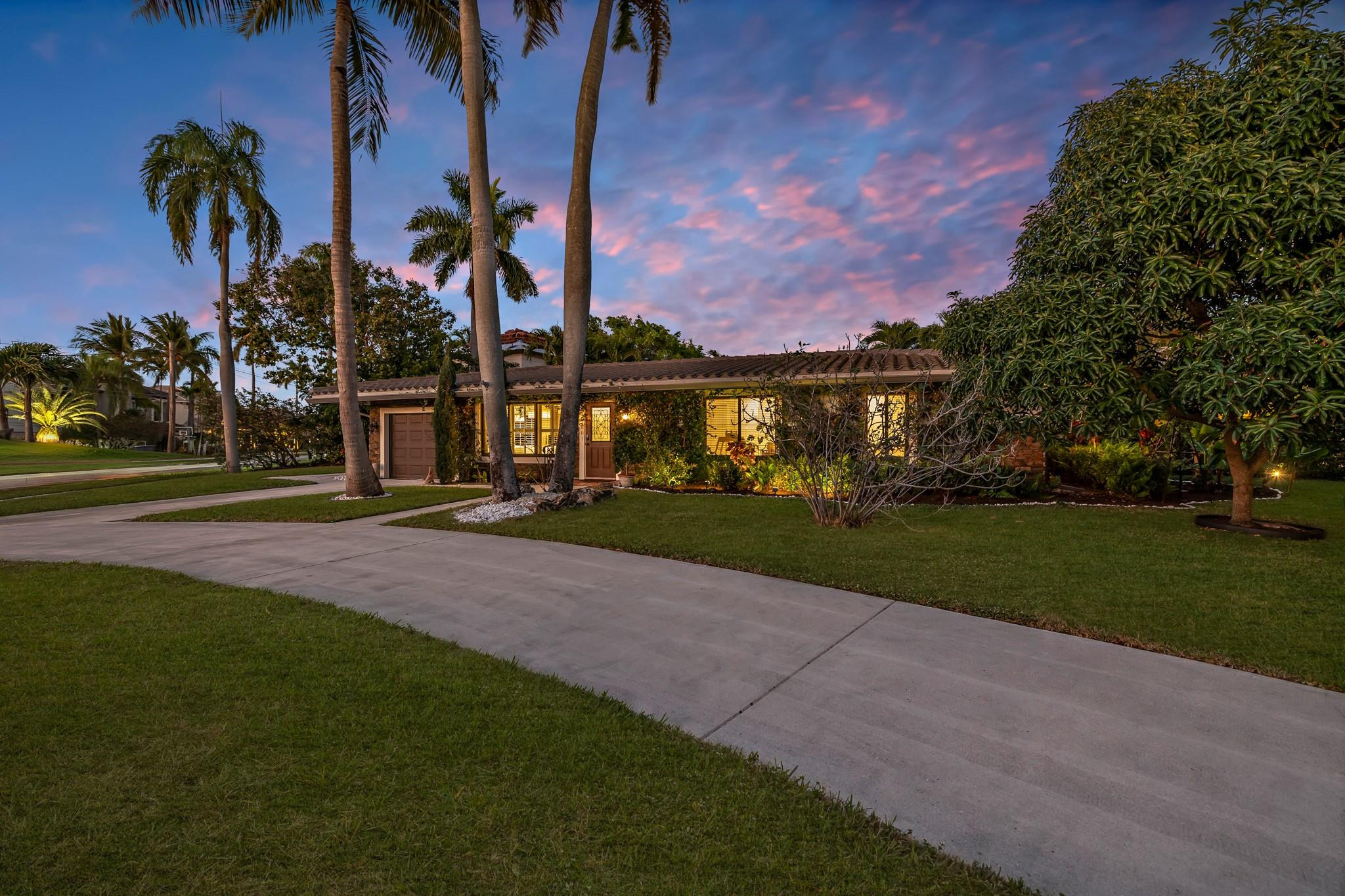 2801 NE 48th Court