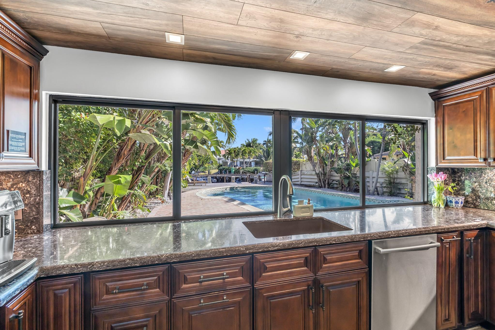 2801 NE 48th Court