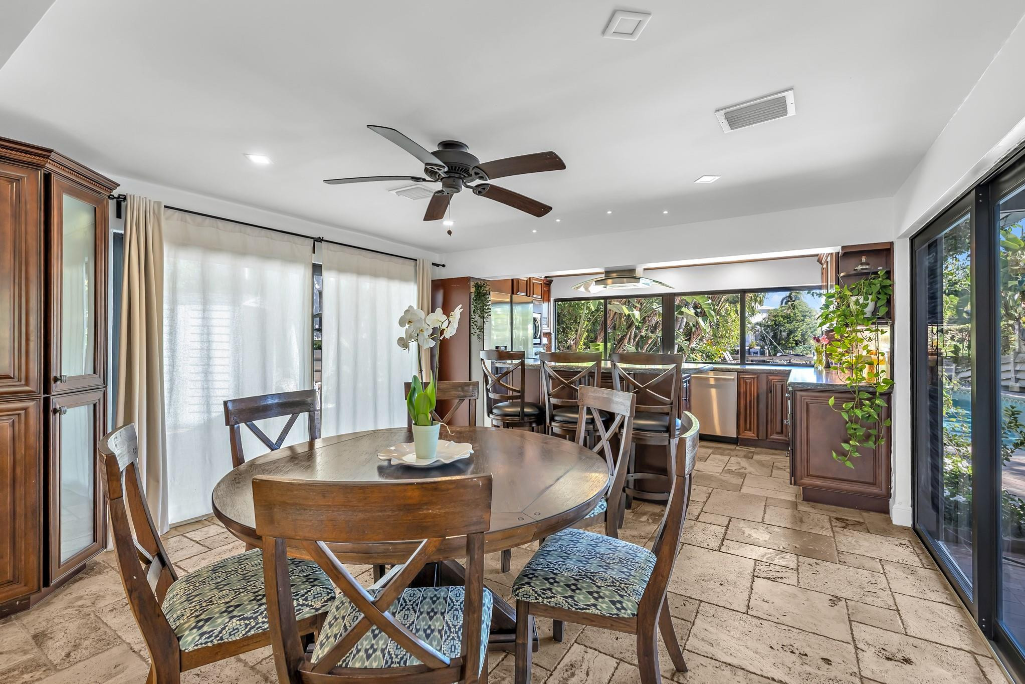 2801 NE 48th Court