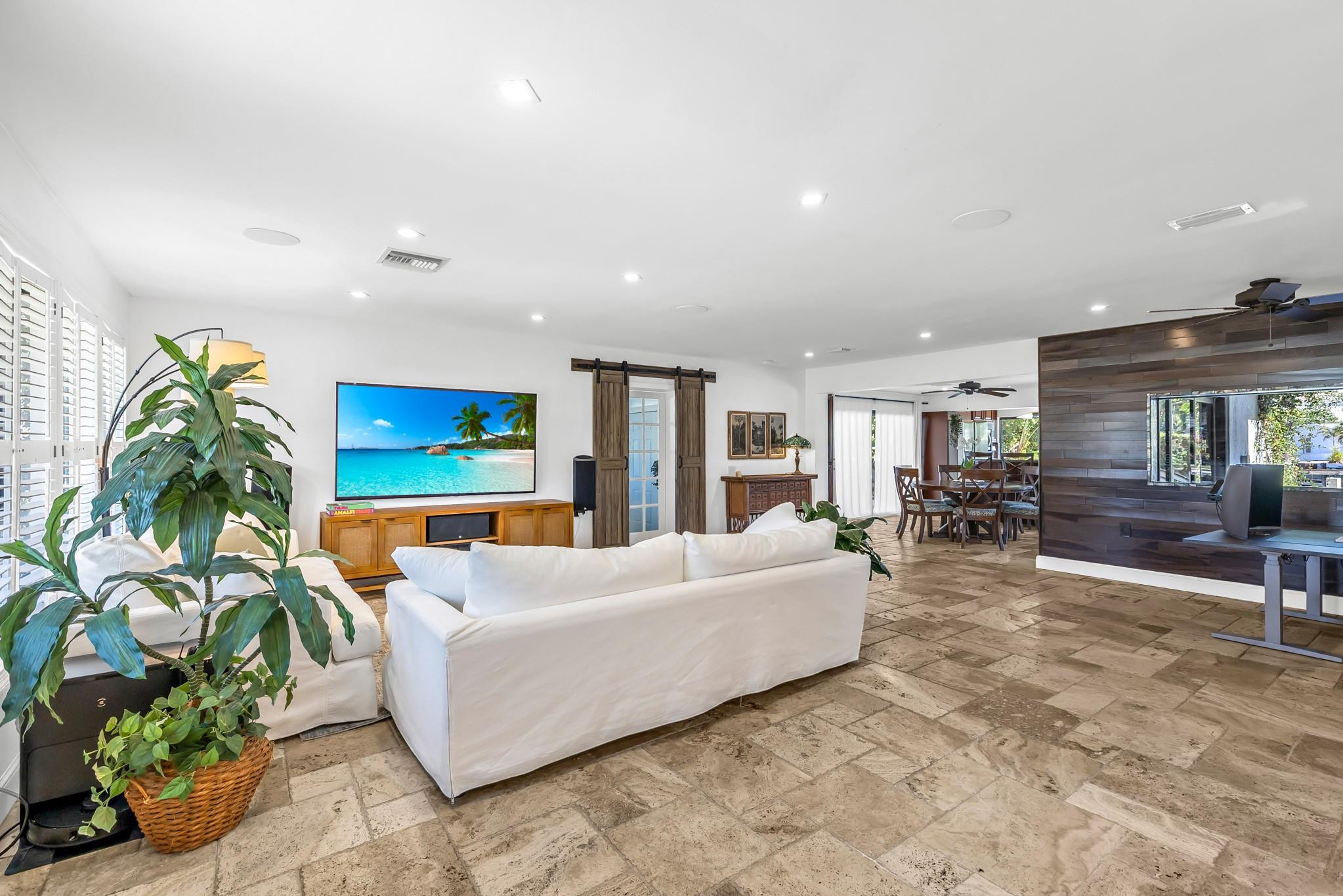 2801 NE 48th Court