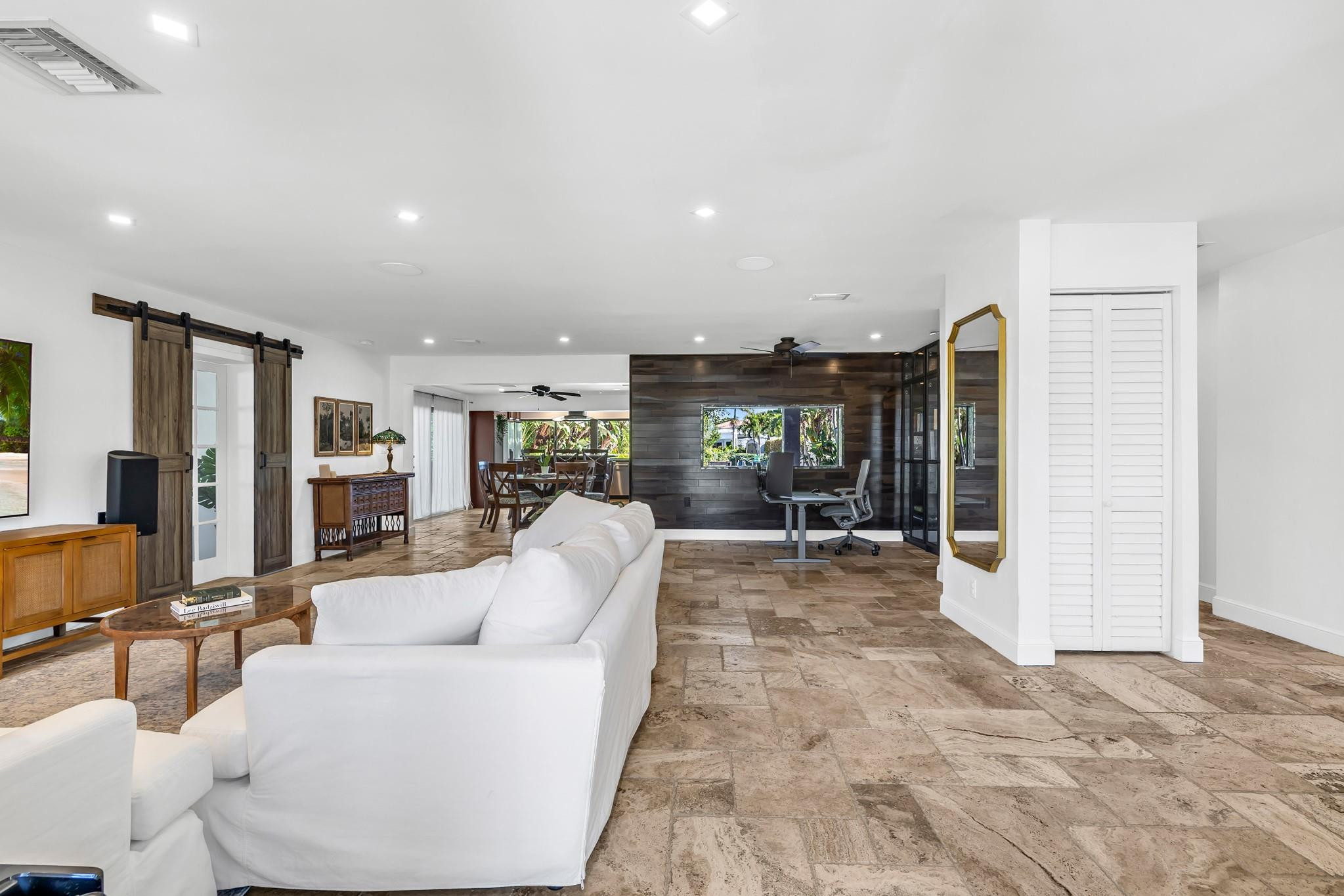 2801 NE 48th Court