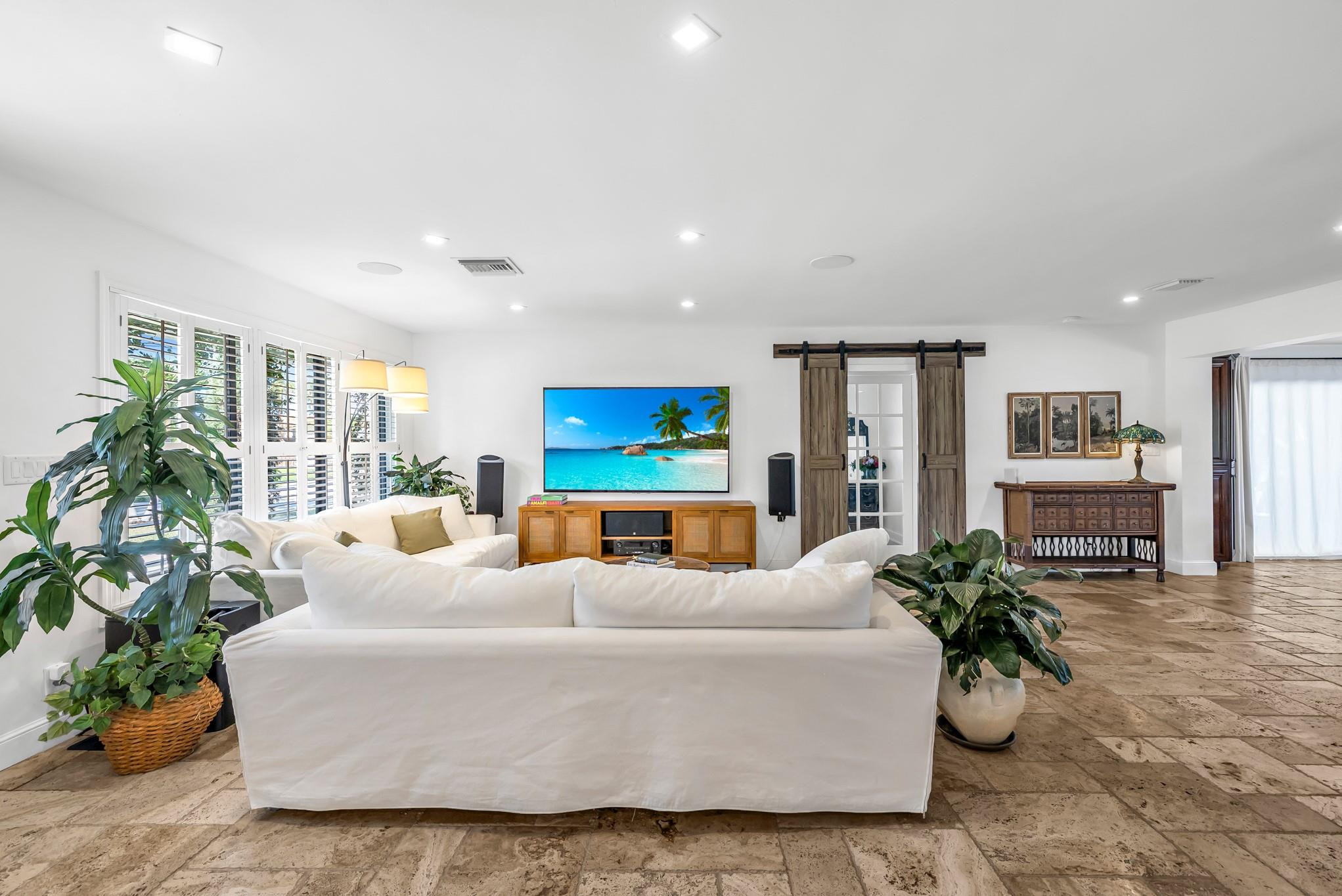 2801 NE 48th Court
