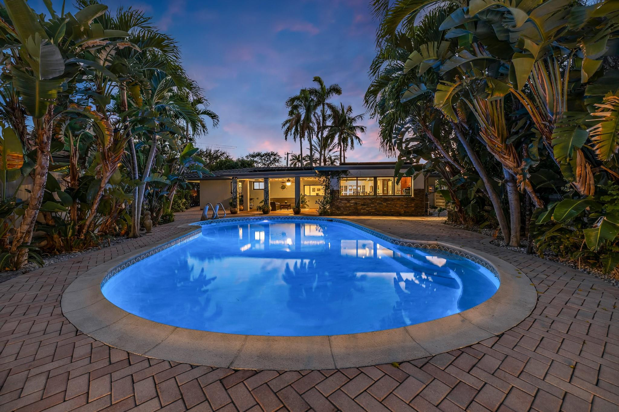 2801 NE 48th Court