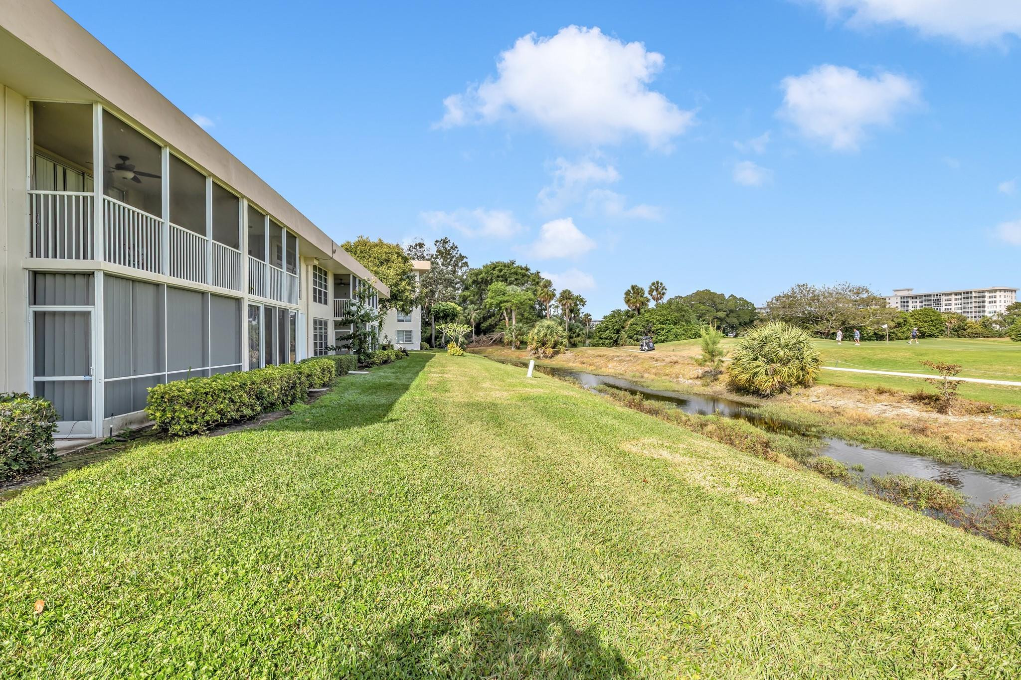 3001 S Palm Aire Drive 105