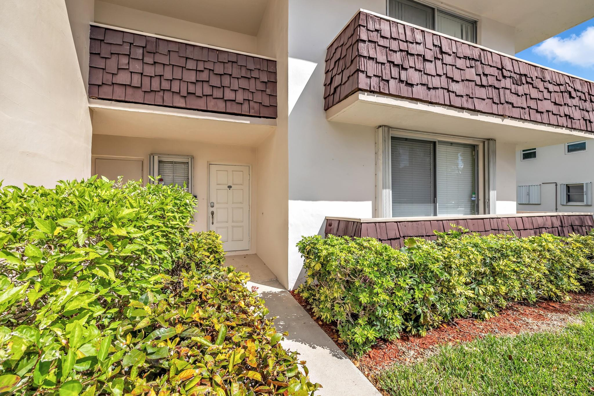 3001 S Palm Aire Drive 105