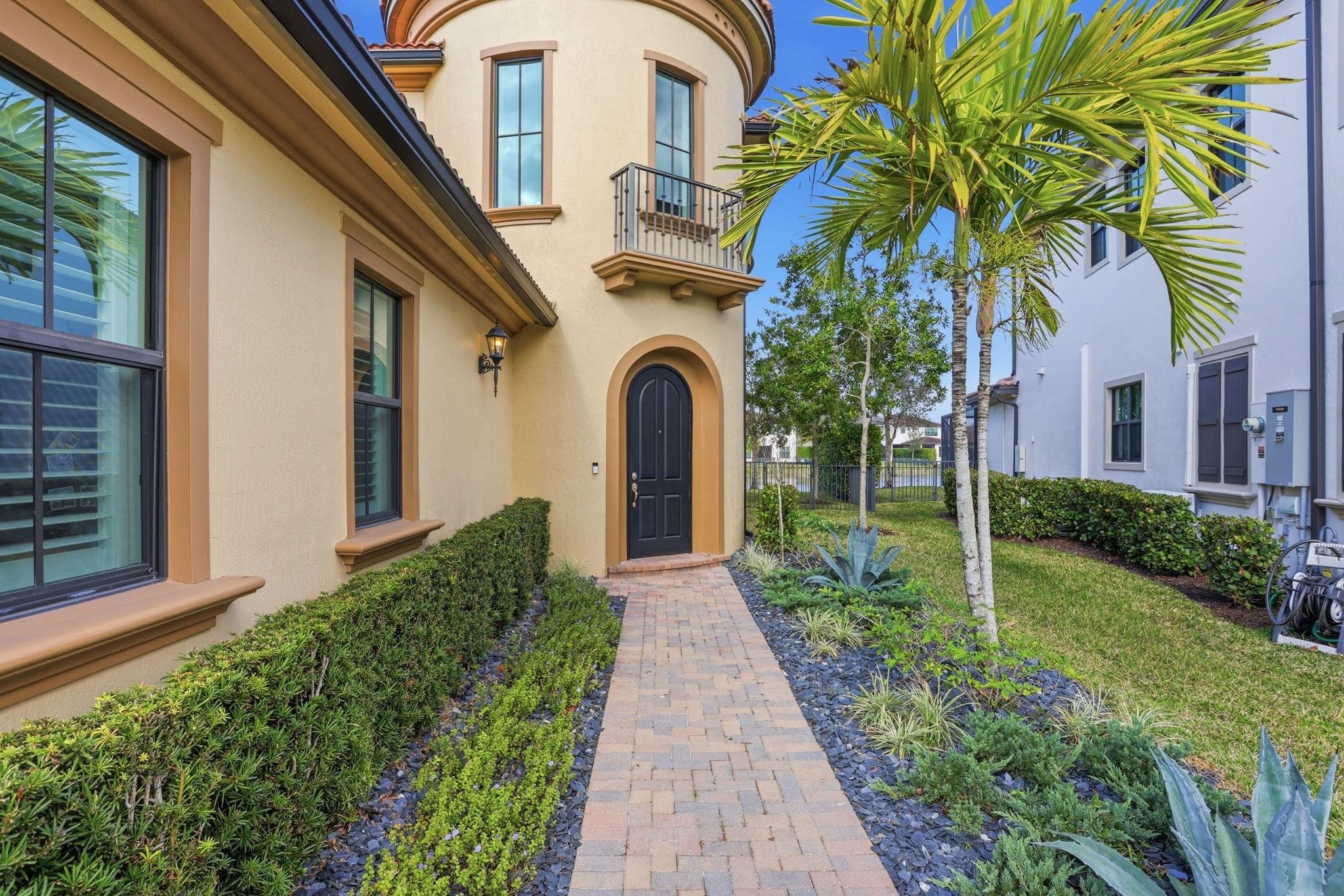 11585 Horizon Road