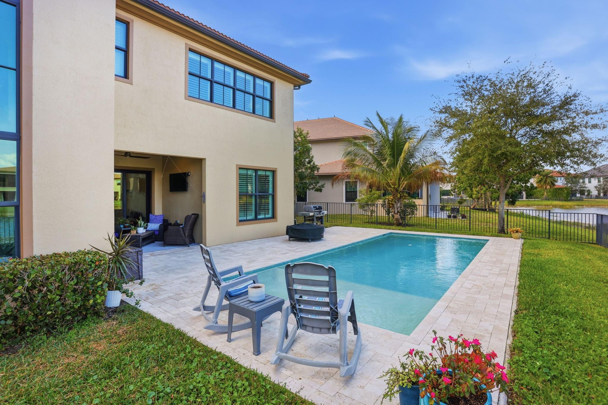 11585 Horizon Road