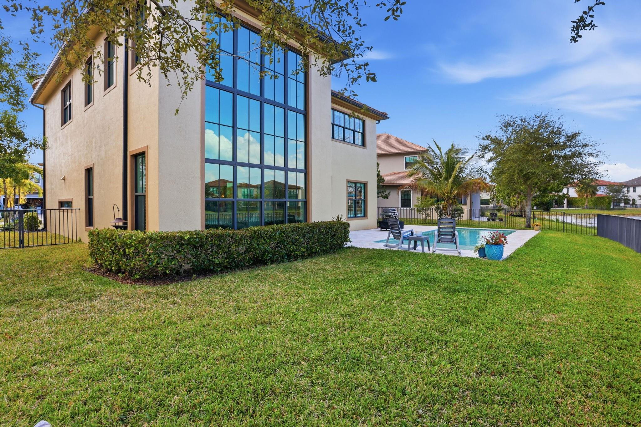 11585 Horizon Road