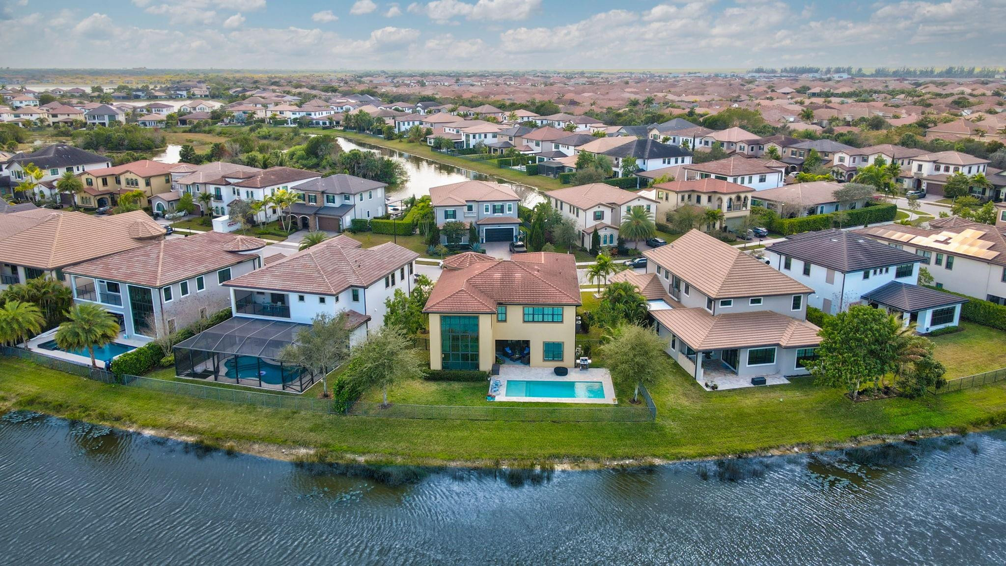 11585 Horizon Road