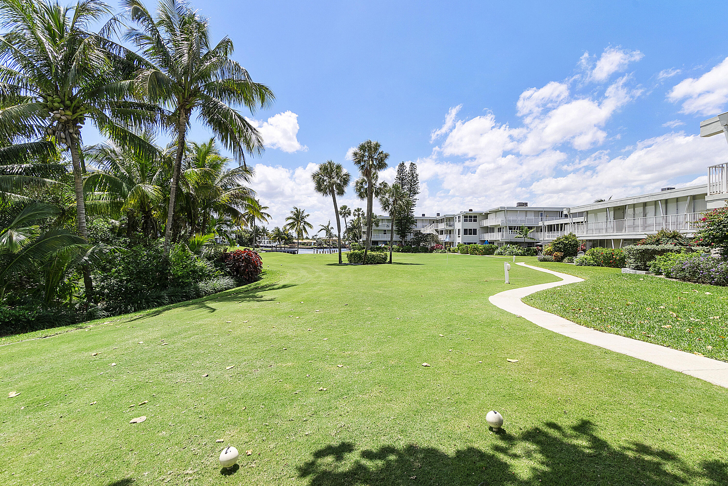 1221 Hillsboro Mile 42a