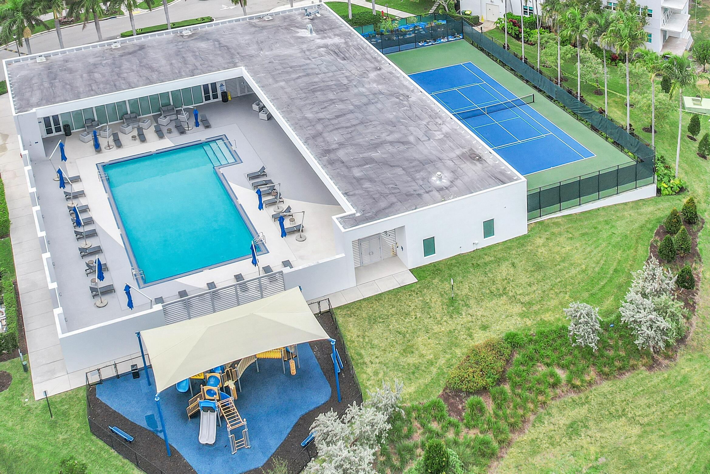 15051 Royal Oaks Lane 606