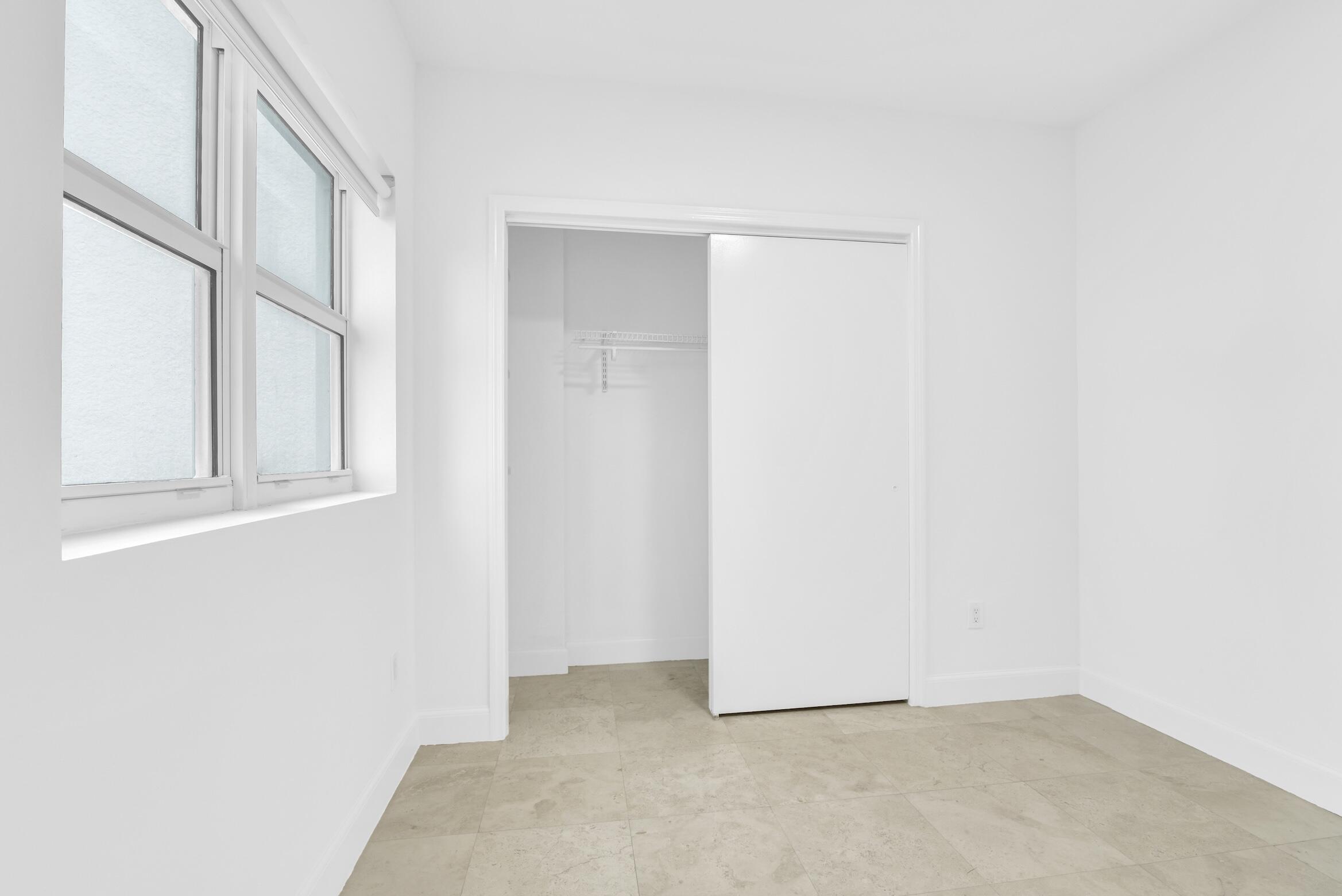15051 Royal Oaks Lane 606
