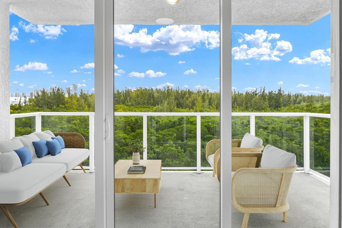 15051 Royal Oaks Lane 606