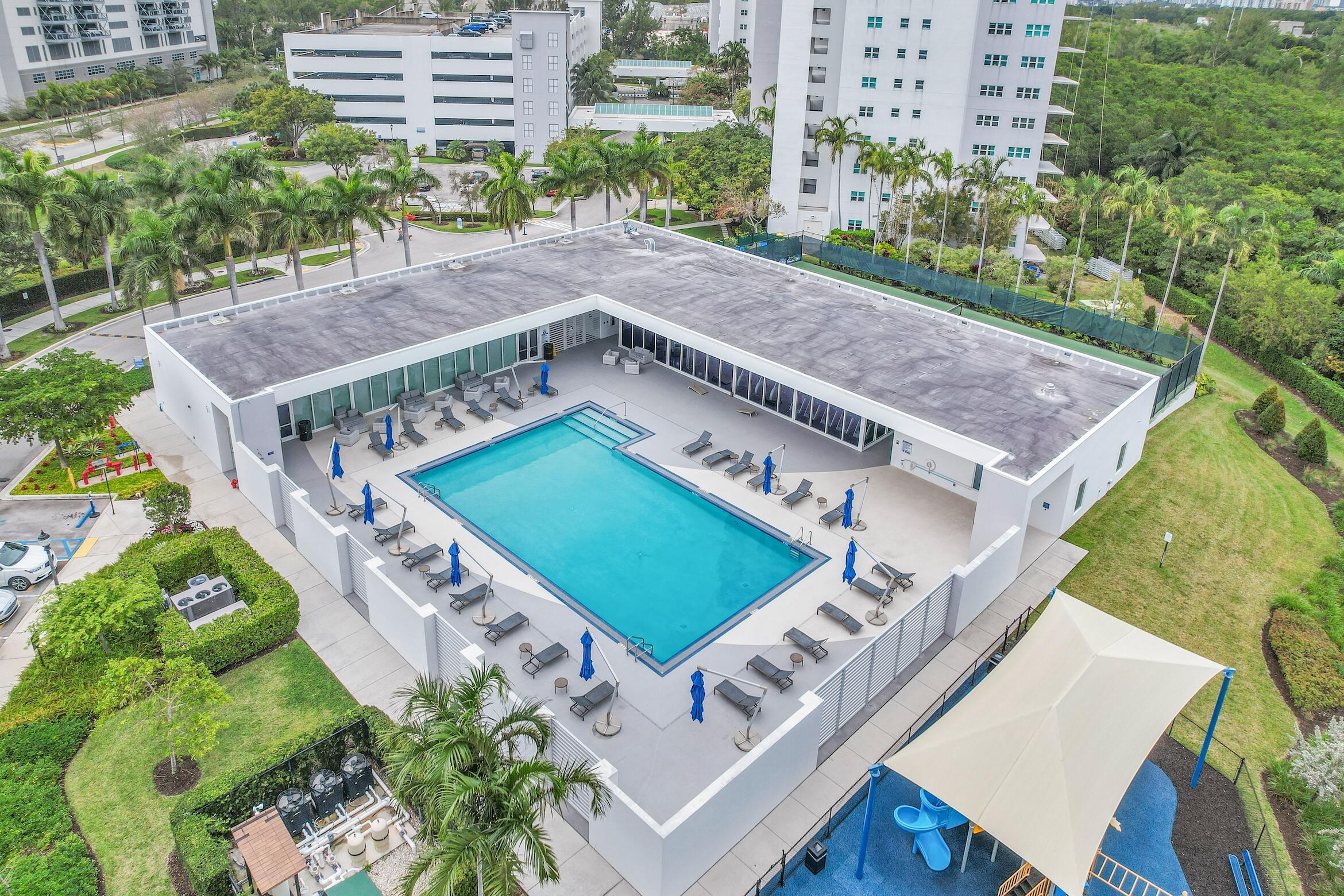 15051 Royal Oaks Lane 606