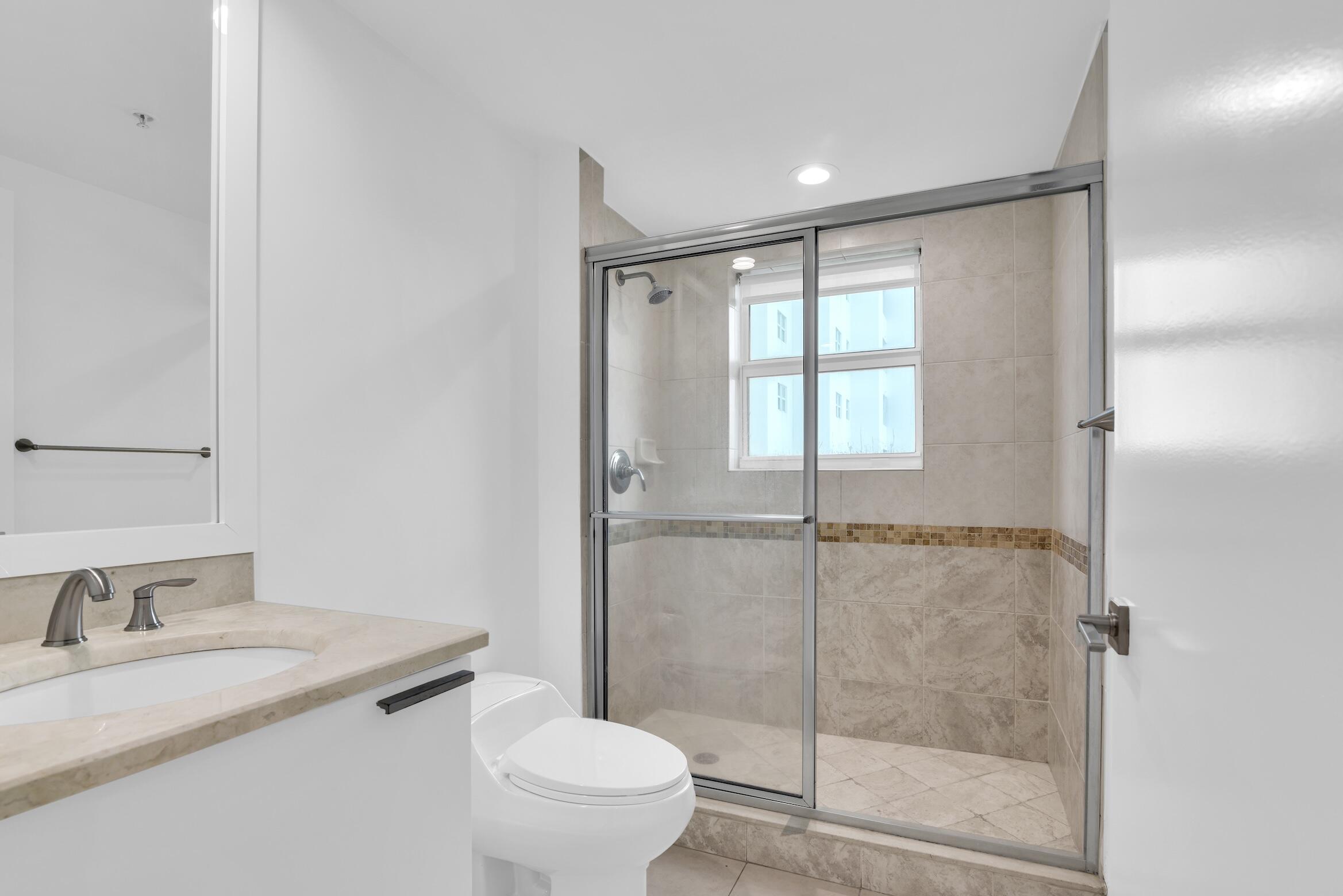 15051 Royal Oaks Lane 606