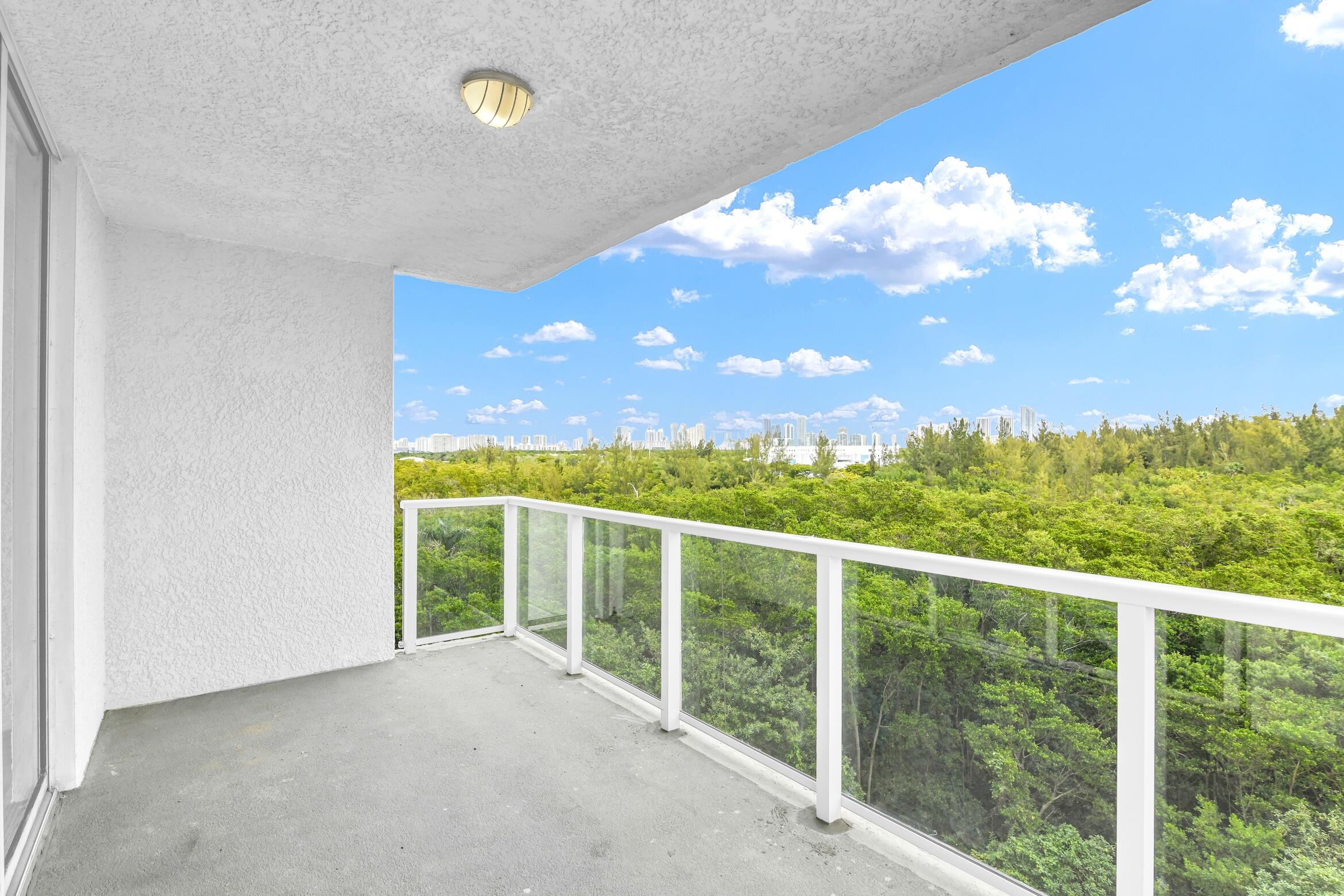 15051 Royal Oaks Lane 606