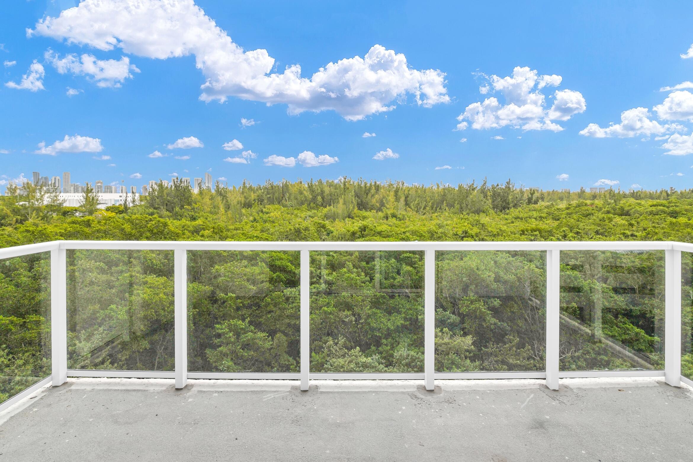 15051 Royal Oaks Lane 606