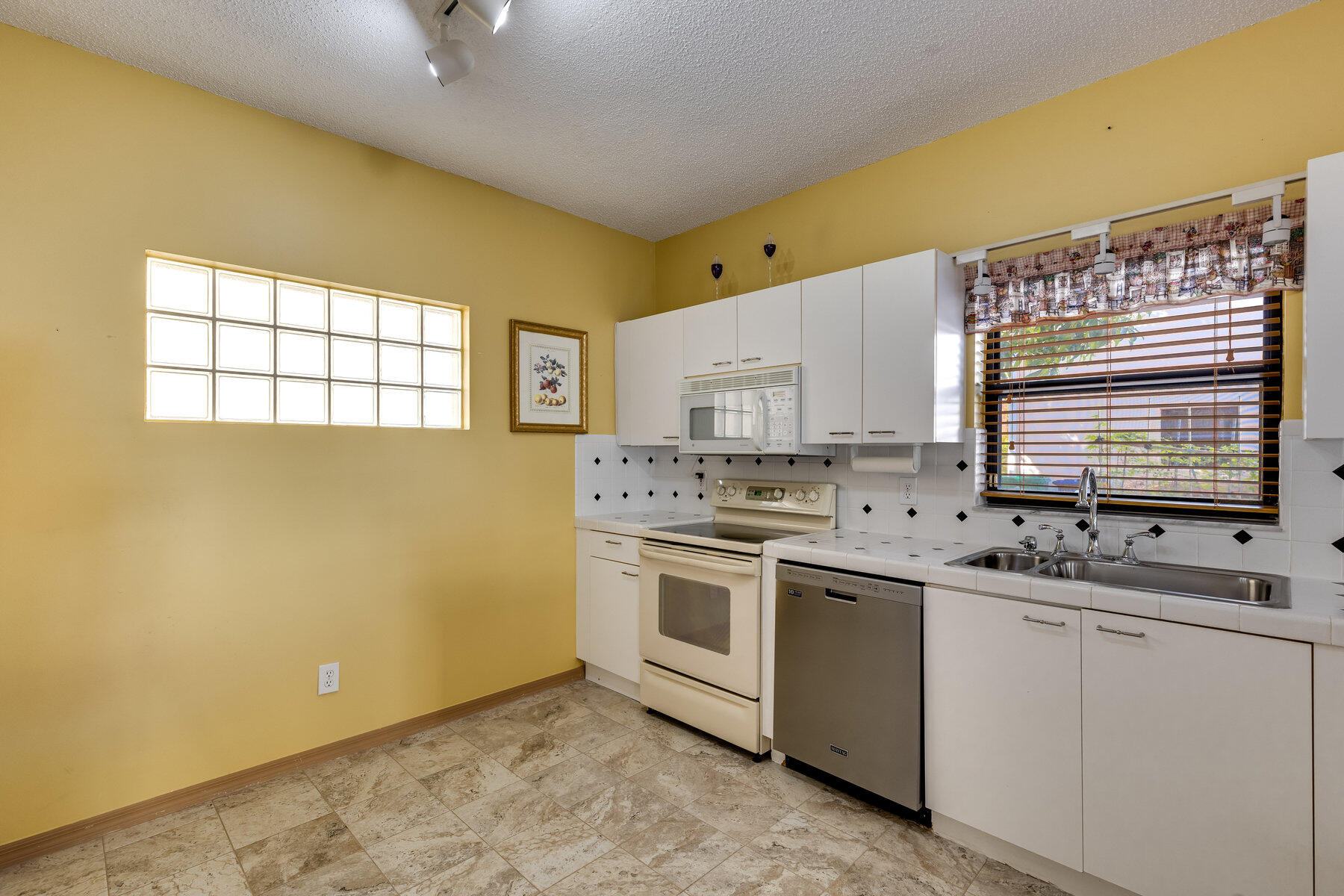11109 NW 34th Court