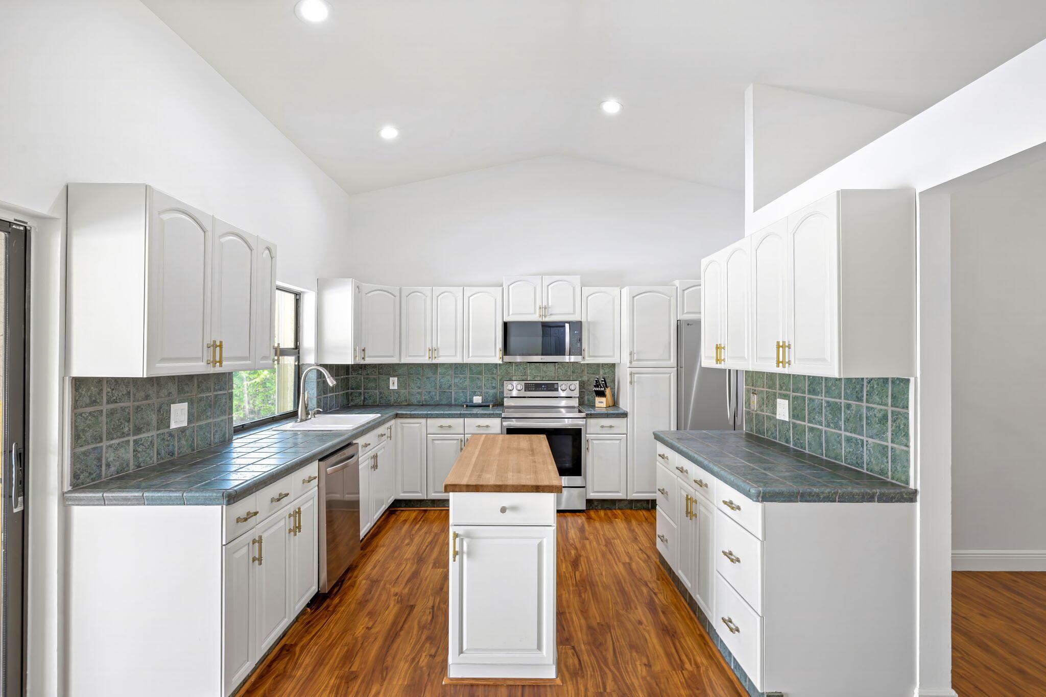 4830 NW 92nd Terrace