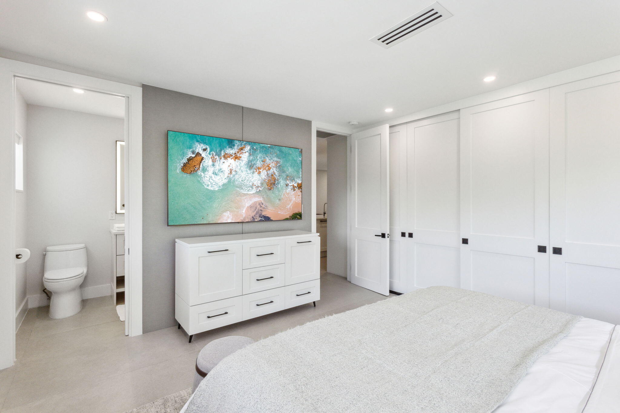 3401 S Ocean Boulevard 6