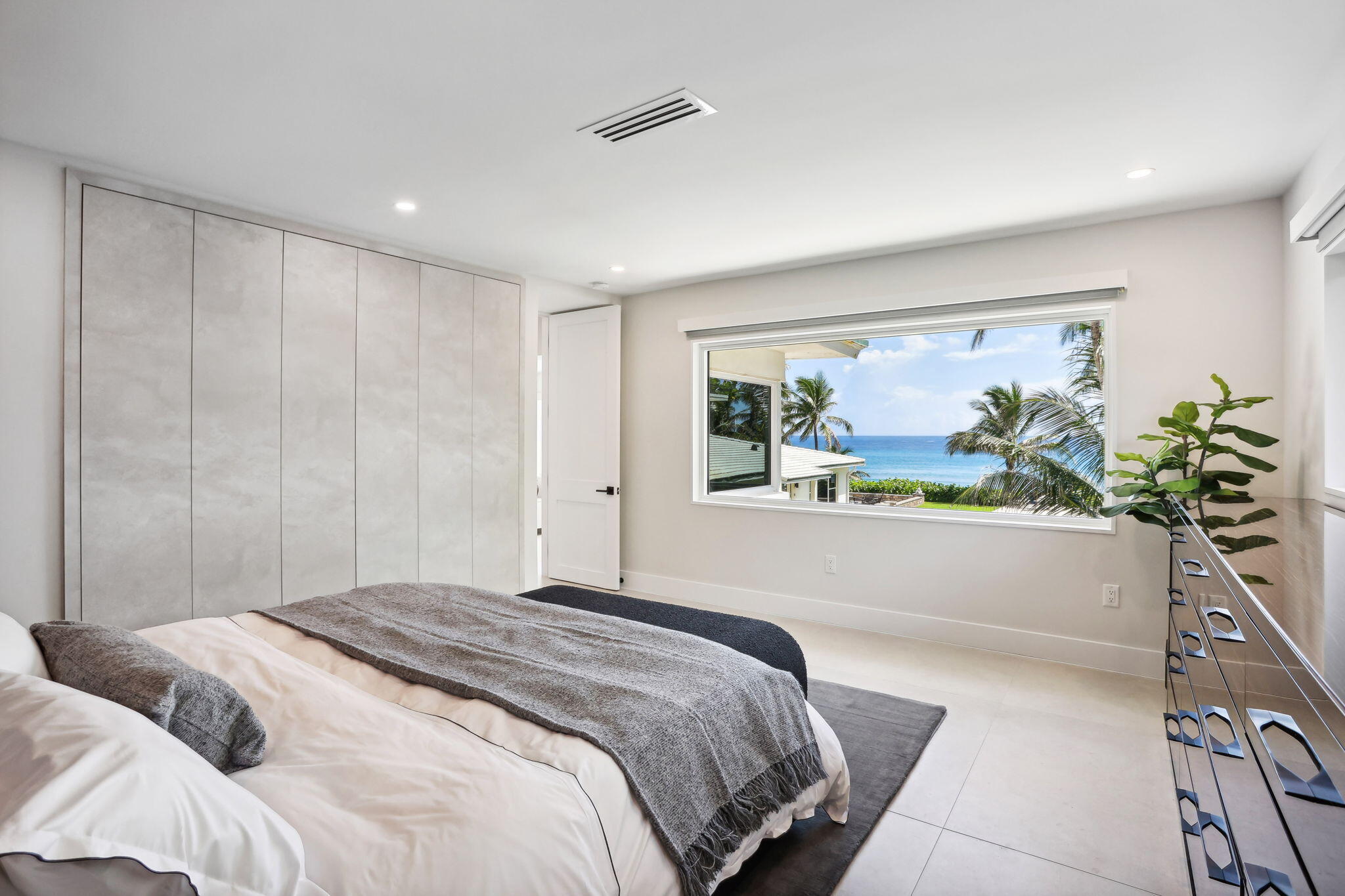 3401 S Ocean Boulevard 6