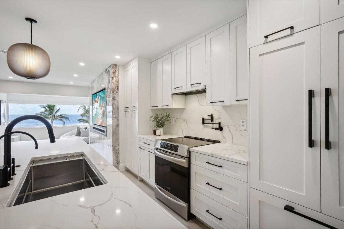 3401 S Ocean Boulevard 6