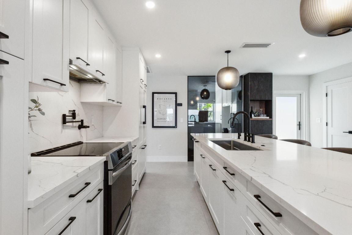 3401 S Ocean Boulevard 6