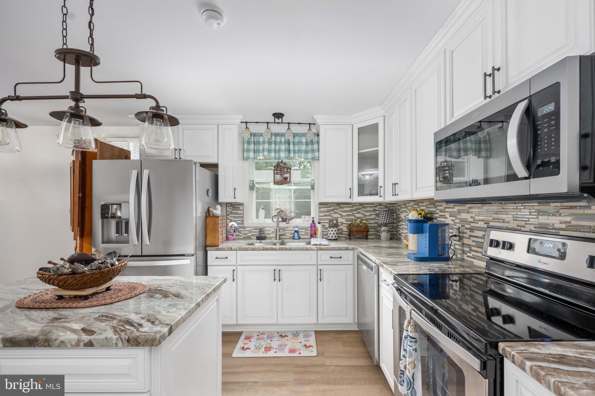 4098 FERN COURT