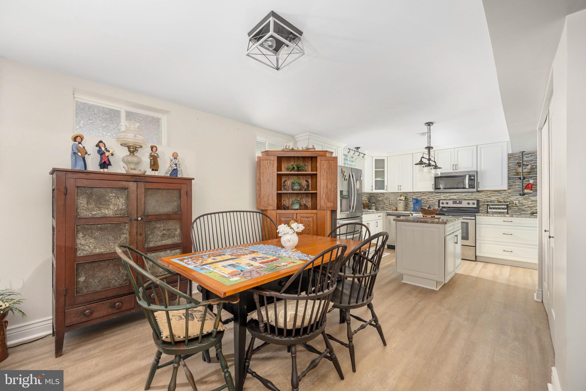 4098 FERN COURT