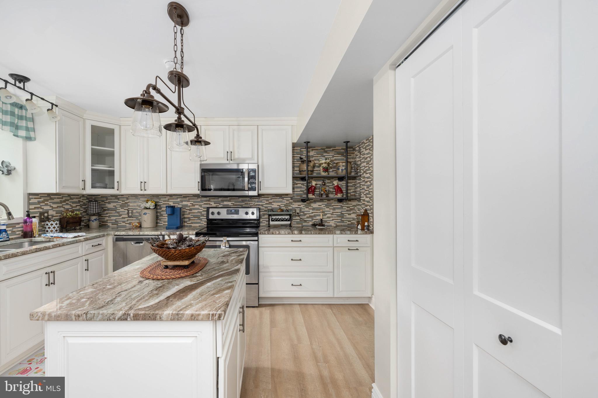 4098 FERN COURT