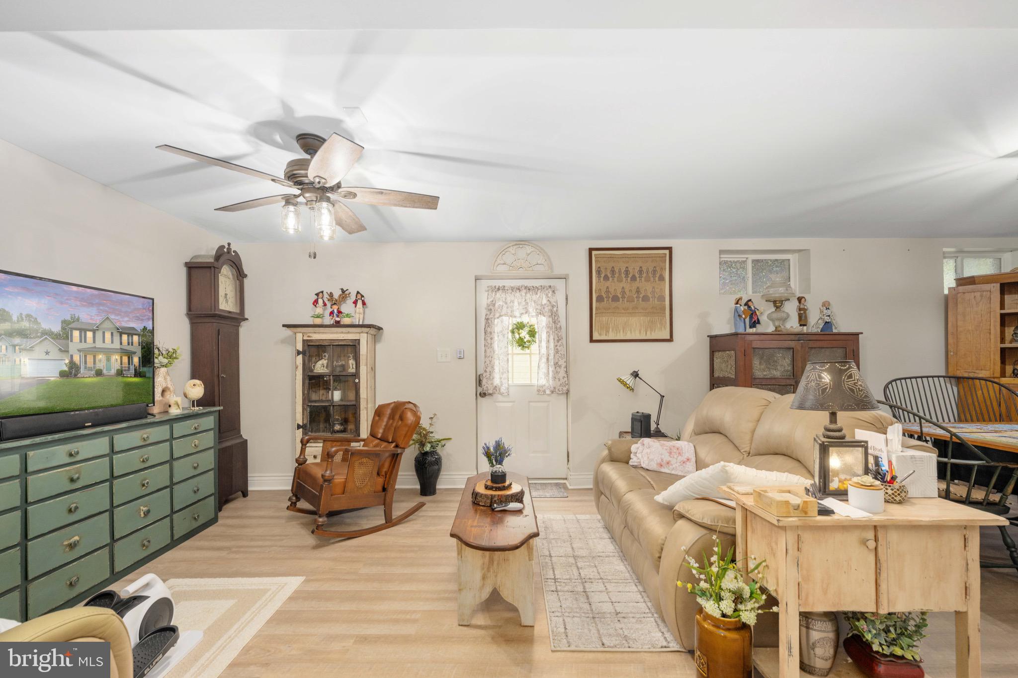 4098 FERN COURT