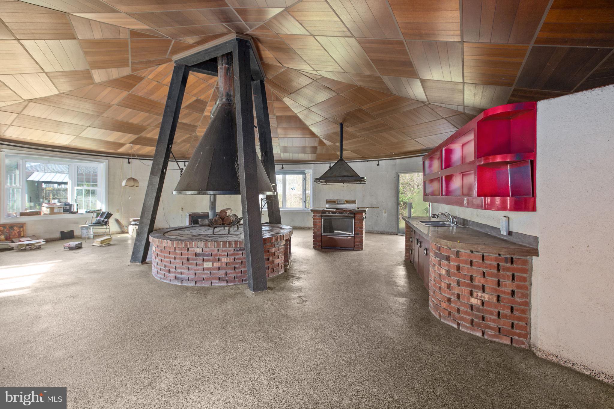 8294 and 8286 JAMES MADISON PARKWAY