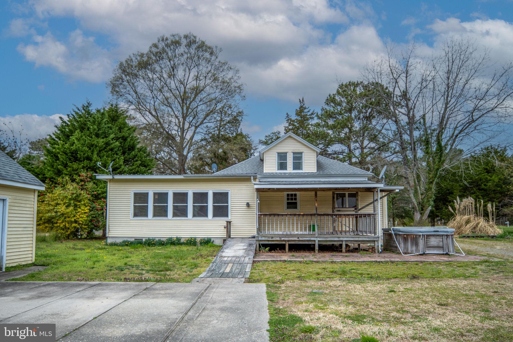 1881 FAIRPORT RD