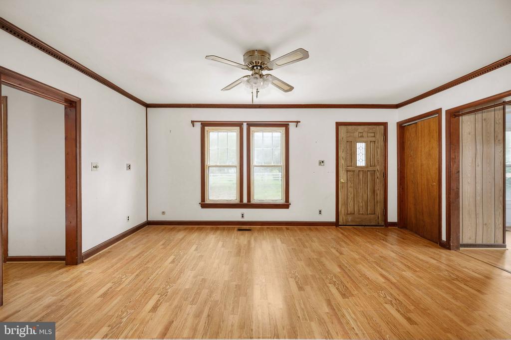 1881 FAIRPORT RD