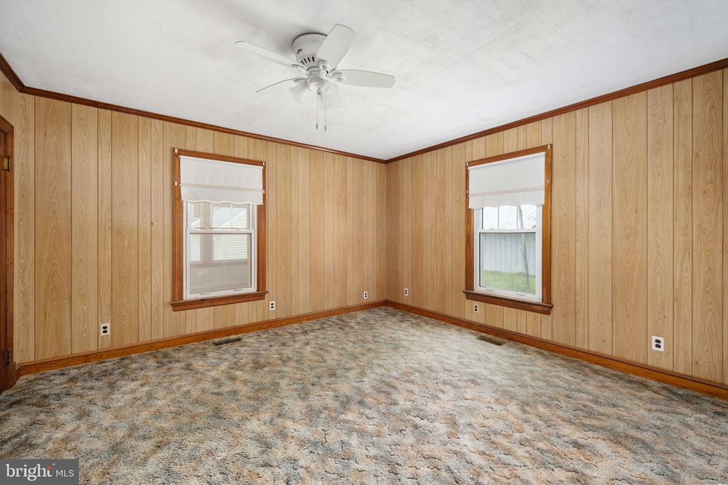 1881 FAIRPORT RD