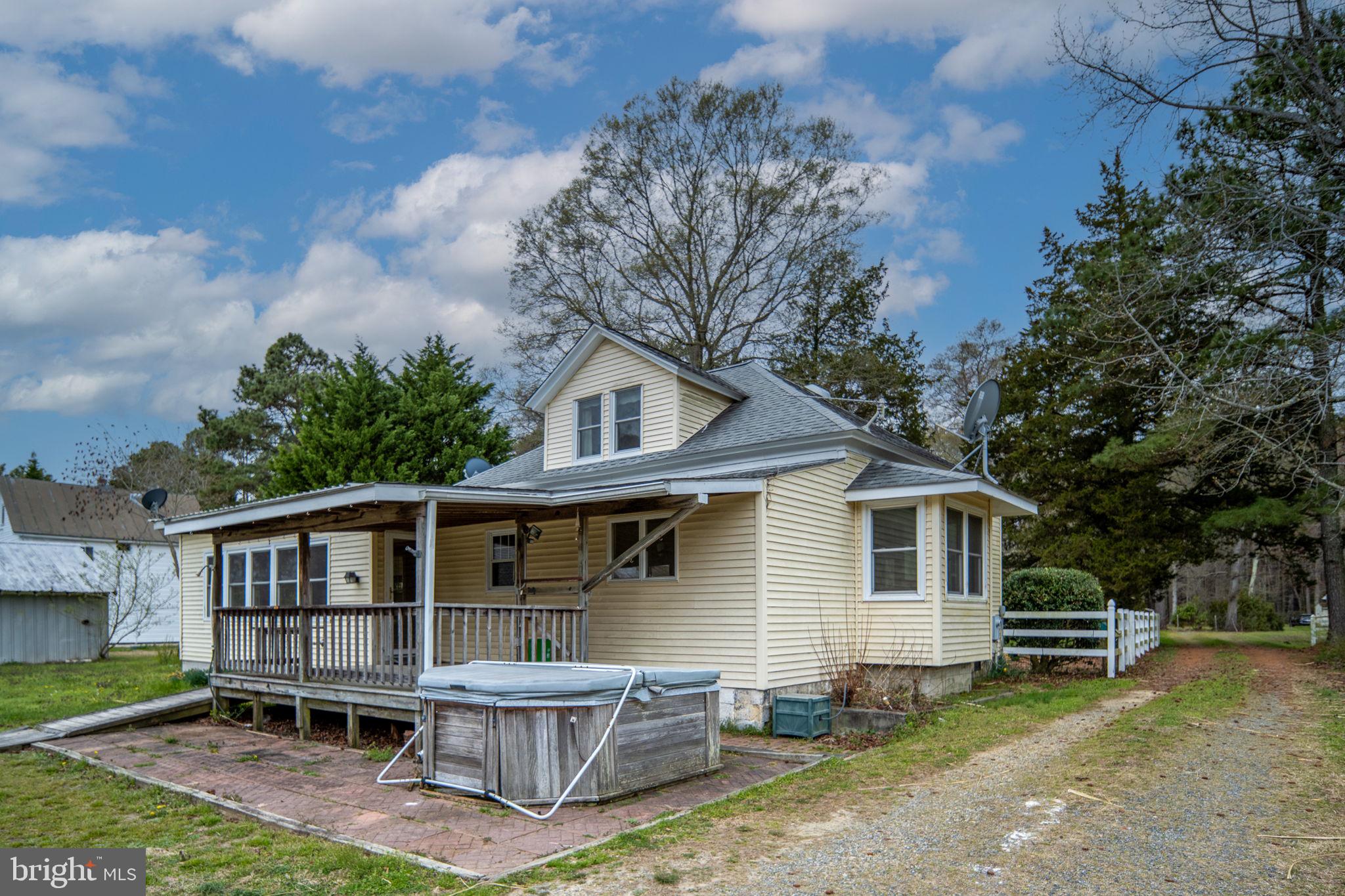 1881 FAIRPORT RD