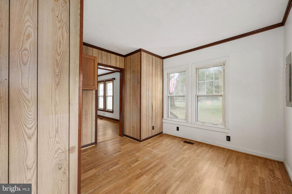 1881 FAIRPORT RD