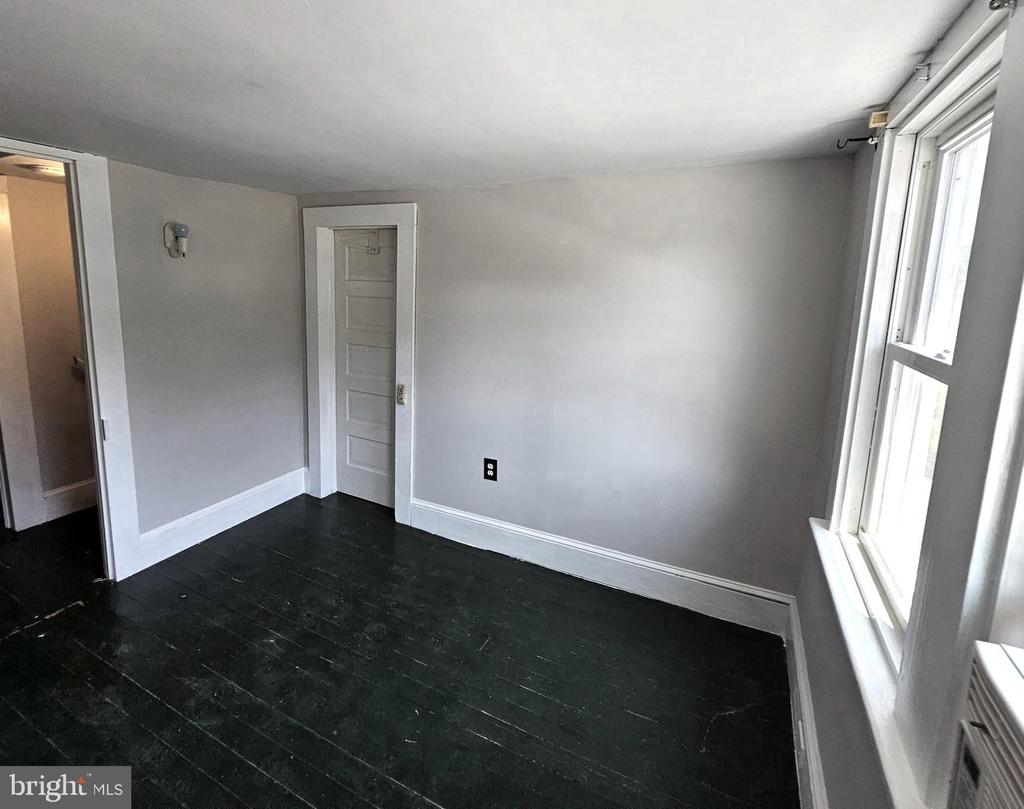 1881 FAIRPORT RD