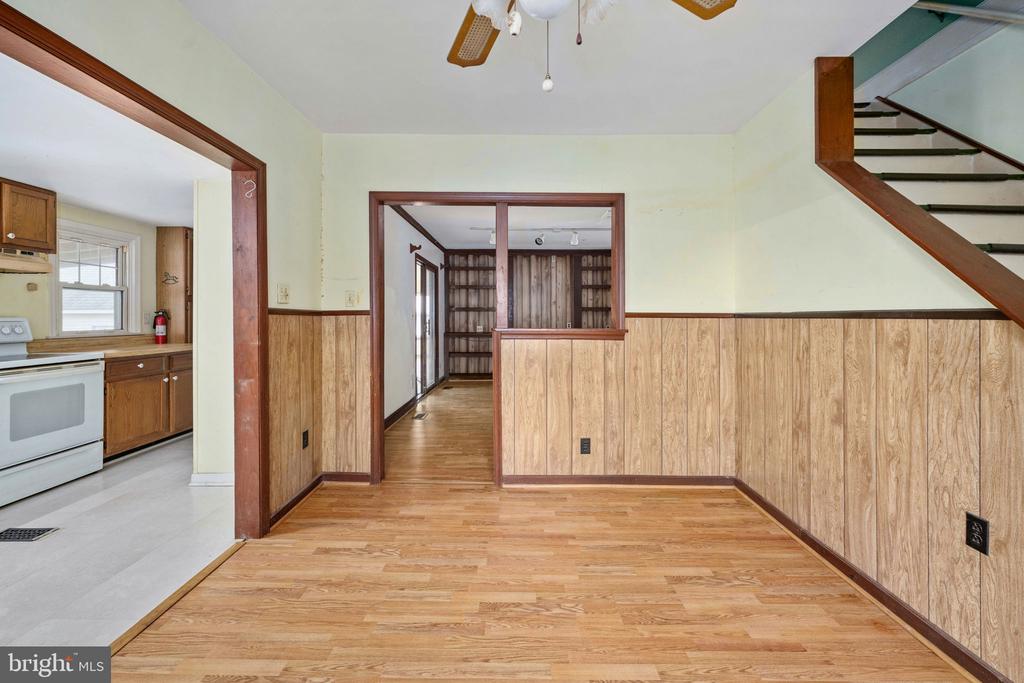 1881 FAIRPORT RD