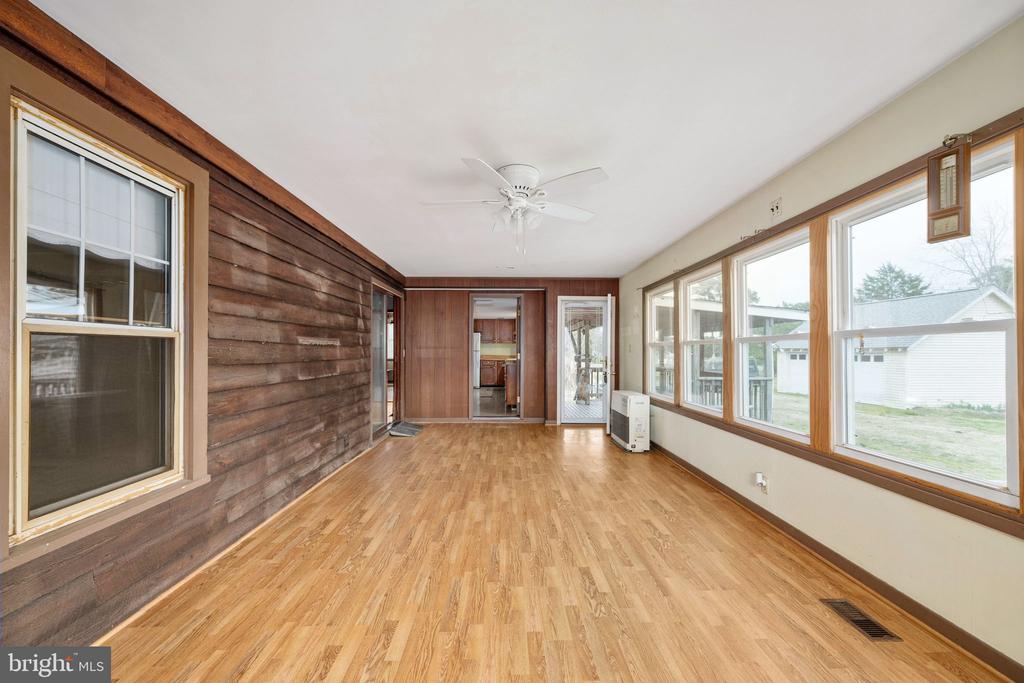 1881 FAIRPORT RD