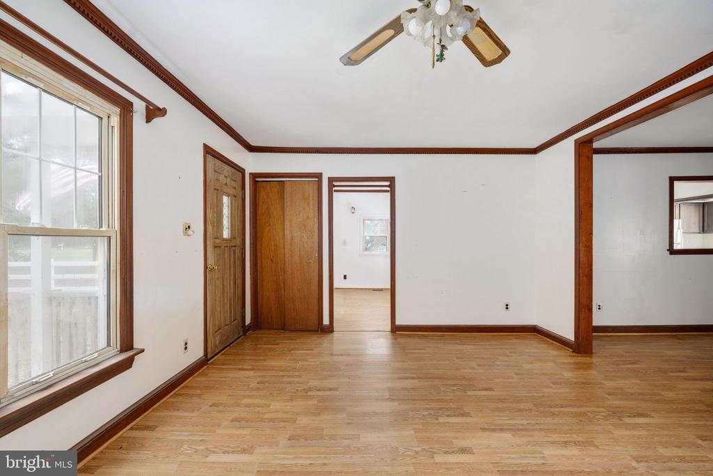 1881 FAIRPORT RD