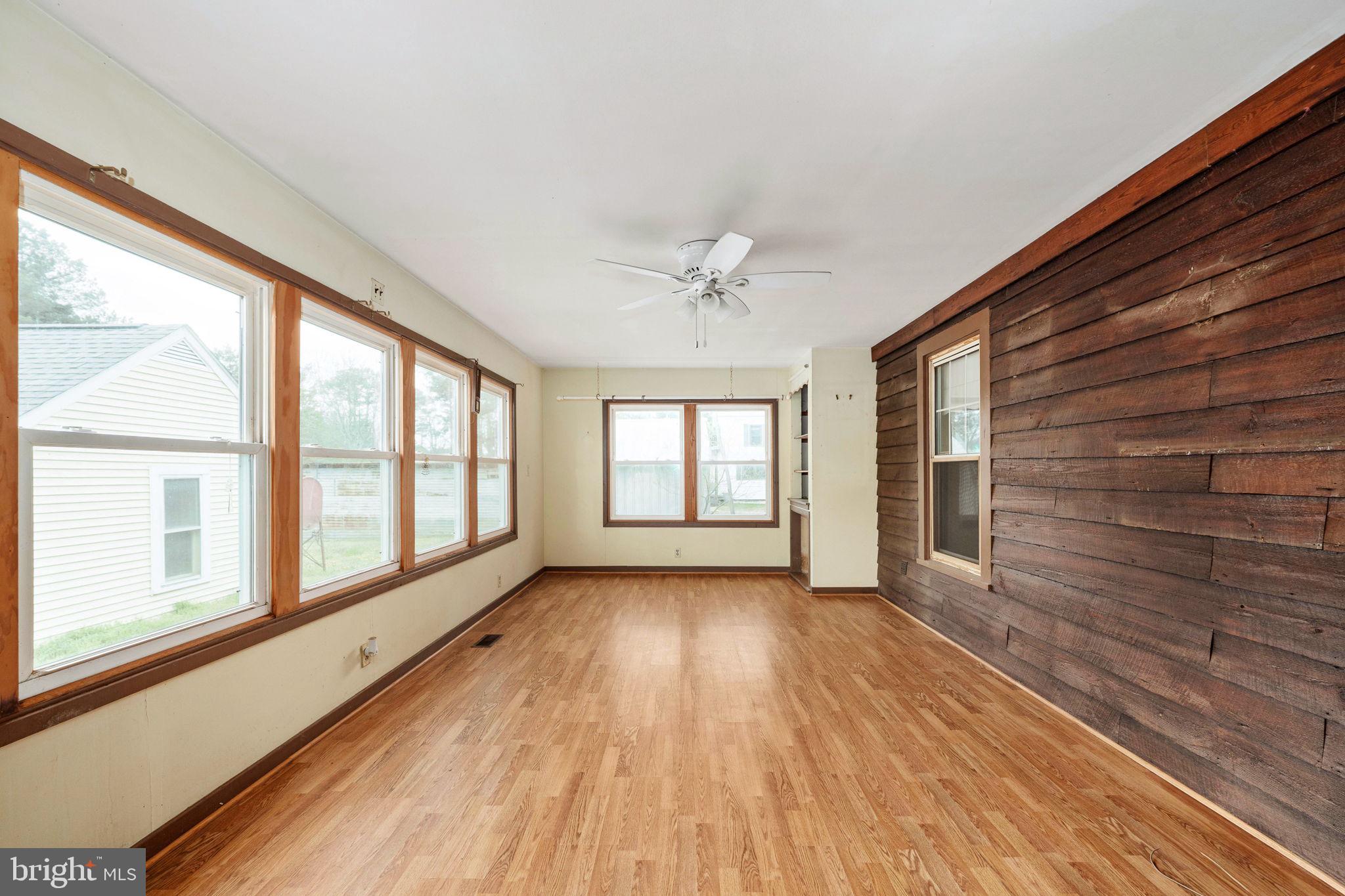 1881 FAIRPORT RD