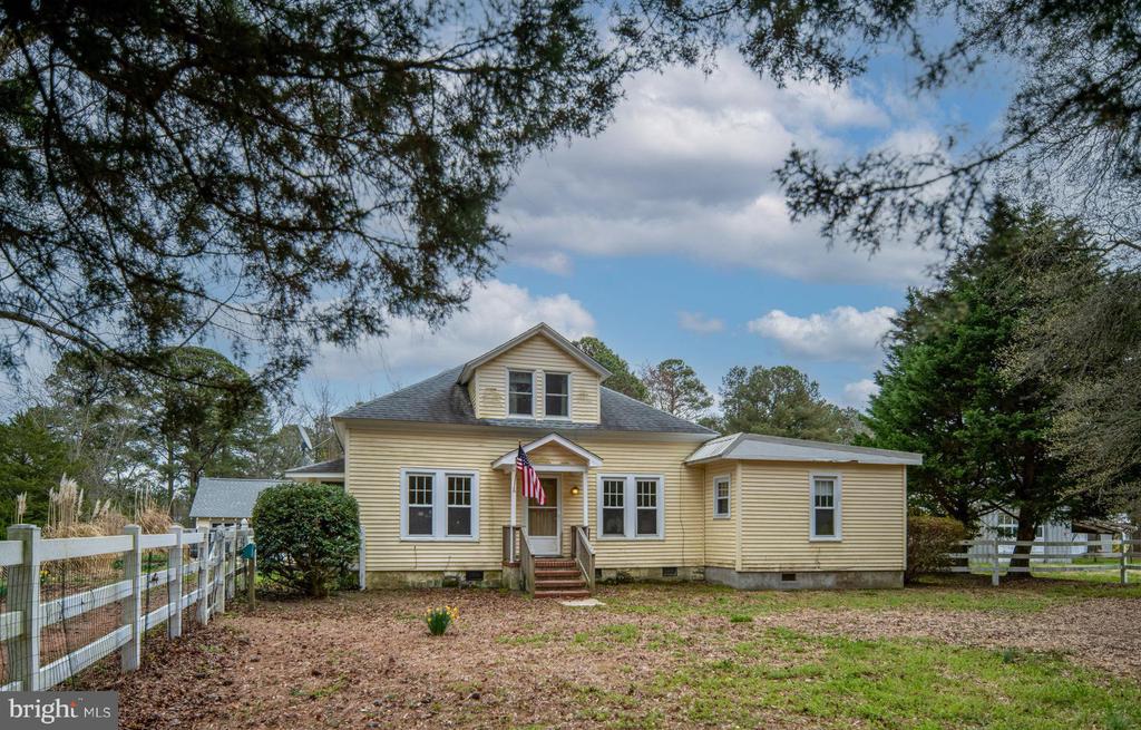 1881 FAIRPORT RD